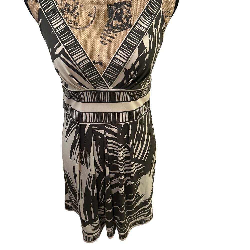BCBGMaxAzria Black and White Halter Mini Flare Dress Size Medium Graphic Print